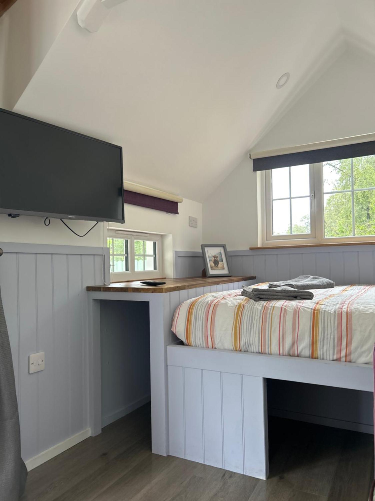 1Lochness Glam Lodges Inverness Exteriér fotografie