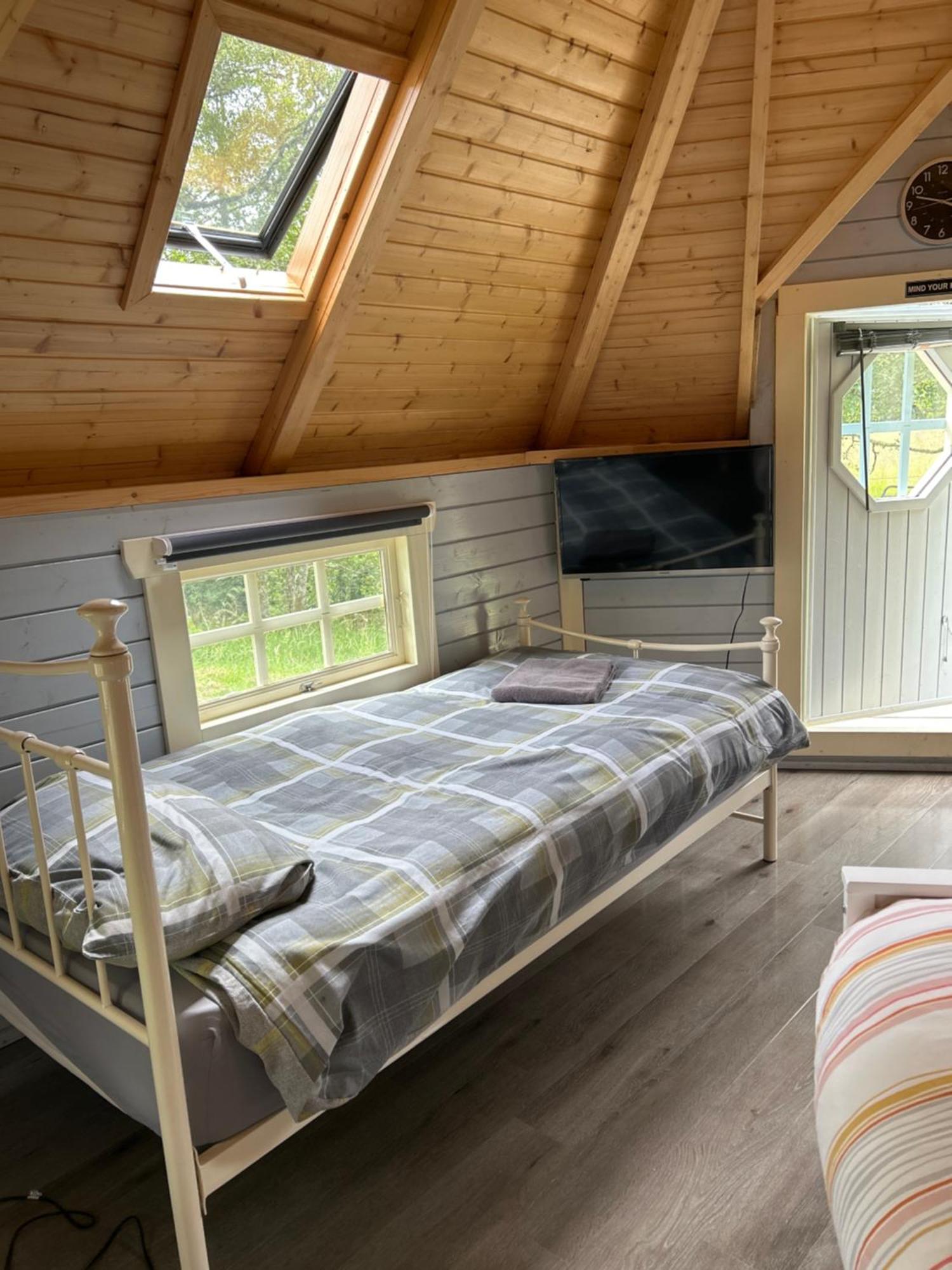 1Lochness Glam Lodges Inverness Exteriér fotografie