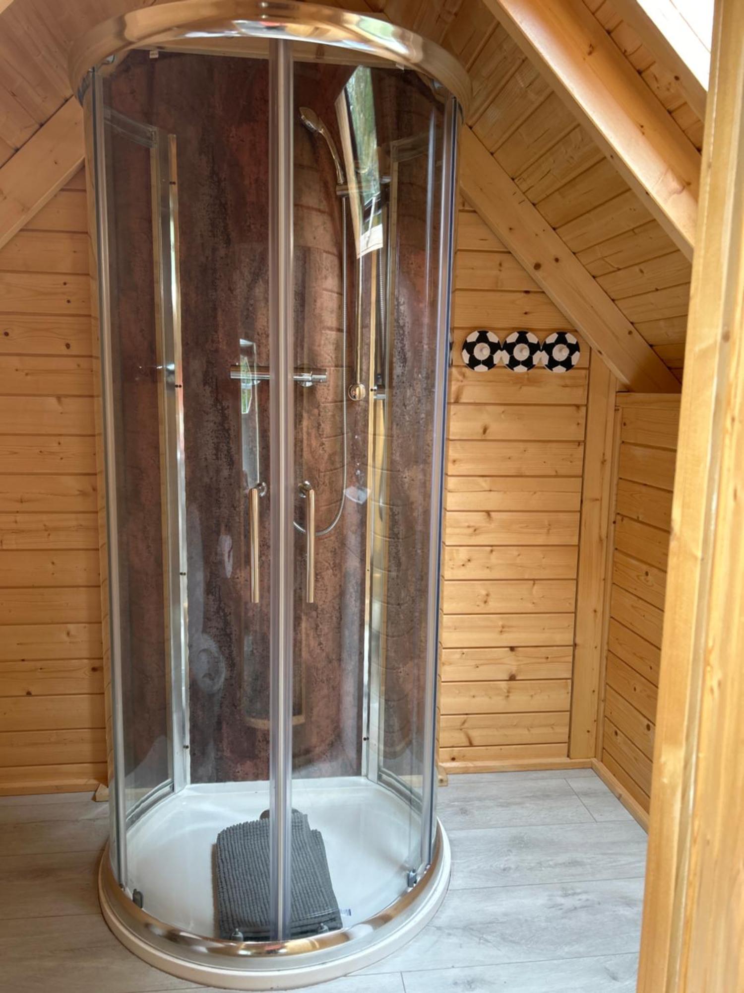 1Lochness Glam Lodges Inverness Exteriér fotografie