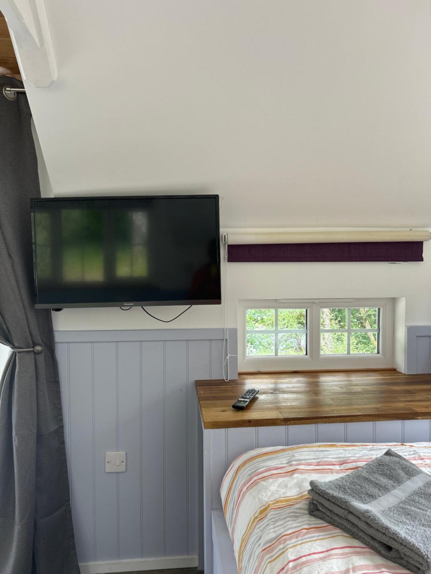 1Lochness Glam Lodges Inverness Exteriér fotografie